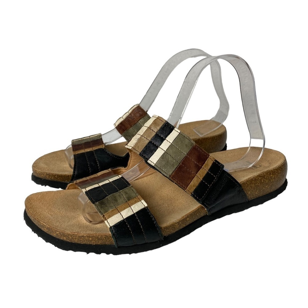Think! Women’s slide sandals size 10.